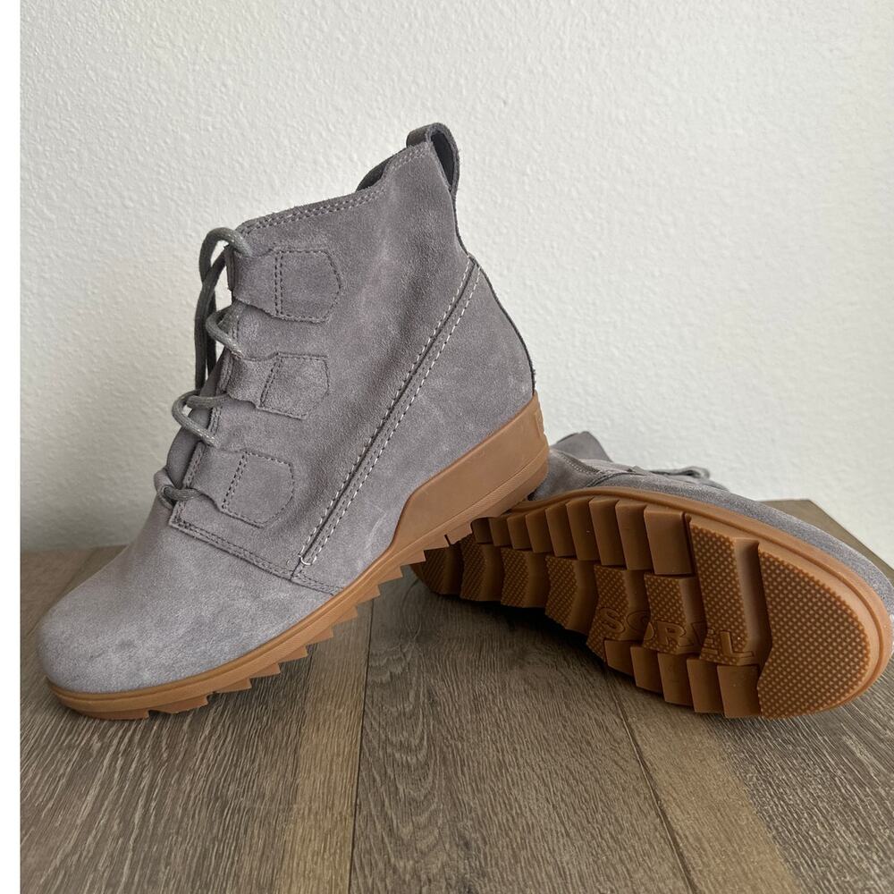 Sorel Evie Gray Suede Lace Up Wedge Ankle Boots Gum Sole Women's Size 10.5